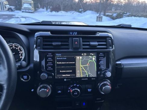 Used 2024 Toyota 4Runner TRD Off-Road Premium image 15