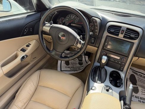 Used 2007 Chevrolet Corvette Coupe w/ Preferred Equipment Group image 27