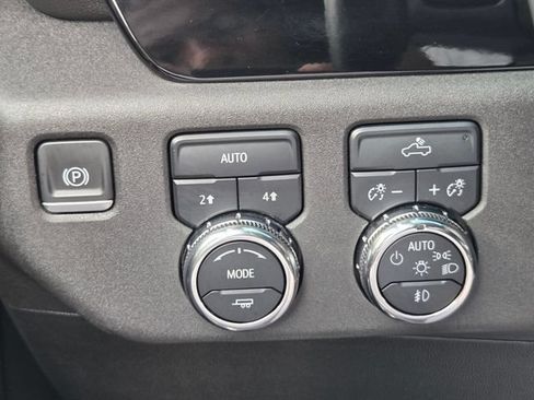 Used 2024 GMC Sierra 1500 Elevation AWD/4WD image 25