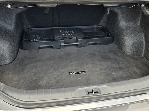 Used 2024 Nissan Altima 2.5 SR FWD image 14