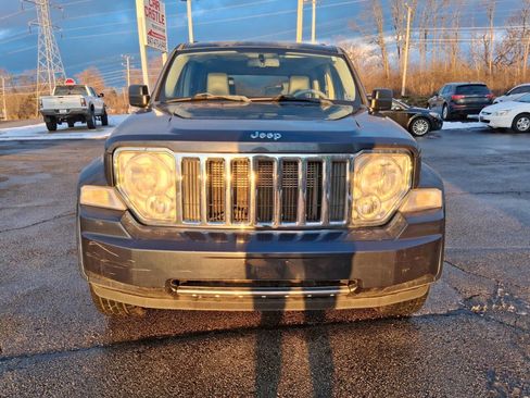 Used 2008 Jeep Liberty Limited w/ Premium Group image 2