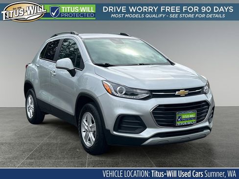 Used 2022 Chevrolet Trax LT w/ Driver Confidence Package image 1