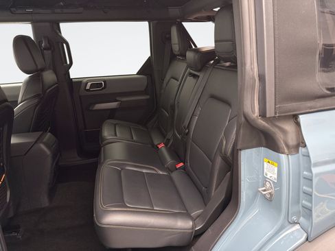 Used 2023 Ford Bronco Badlands image 19