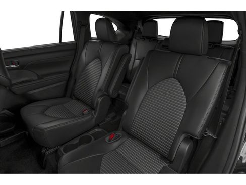 Used 2022 Toyota Highlander XSE FWD image 8