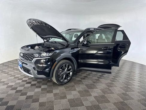Used 2021 Kia Sorento EX w/ EX AWD X-Line Package image 12