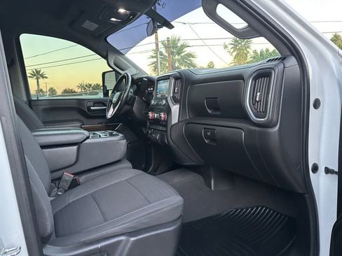 Used 2022 GMC Sierra 2500 SLE w/ SLE Convenience Package image 29
