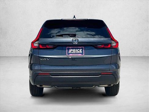 Used 2023 Honda CR-V LX image 4