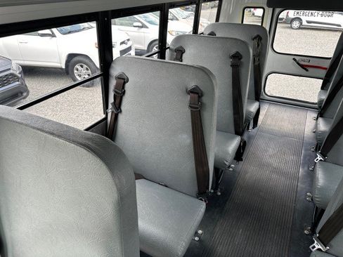 Used 2016 Ford Transit 250 138 RWD image 24