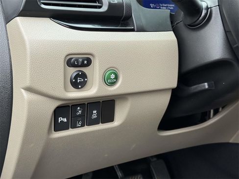 Used 2022 Honda Pilot Touring image 9