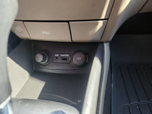 Used 2010 Hyundai Elantra GLS image 16