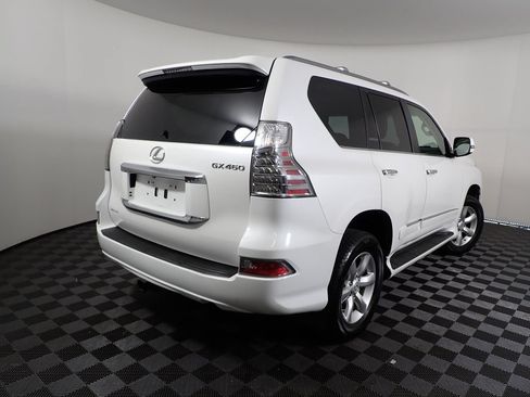 Used 2018 Lexus GX 460 w/ Preferred Accessory Package AWD/4WD image 20