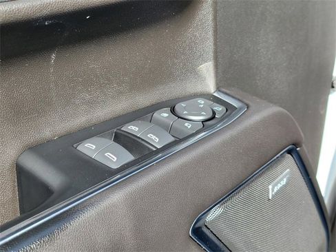 Used 2022 Chevrolet Silverado 1500 LTZ w/ LTZ Premium Package image 18