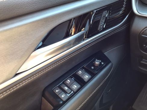 New 2026 Jeep Grand Wagoneer L 4WD image 18