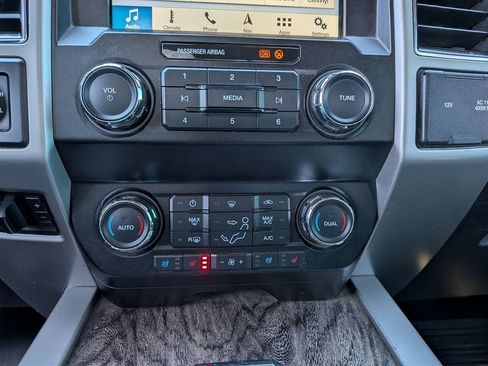 Used 2019 Ford F250 Lariat w/ Lariat Ultimate Package image 26