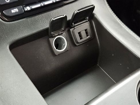 Used 2017 GMC Yukon XL SLE w/ HD Trailering Package image 31