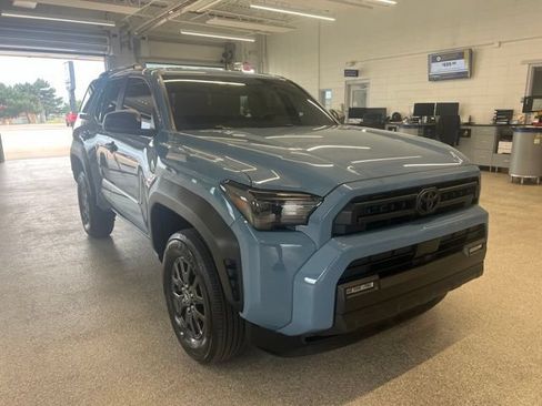 Used 2026 Toyota 4Runner SR5 AWD/4WD image 3