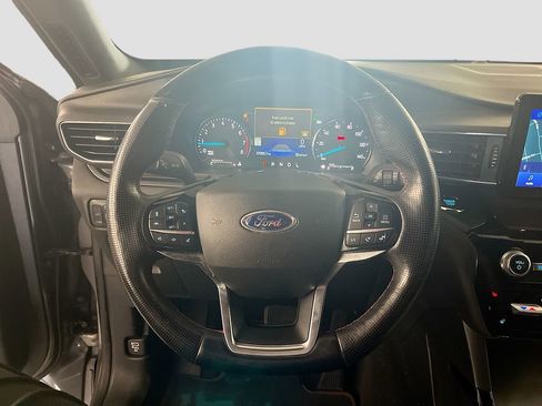 Used 2022 Ford Explorer ST-Line image 11