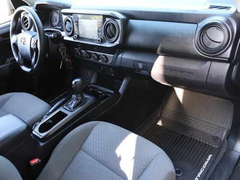Used 2020 Toyota Tacoma SR AWD/4WD image 25