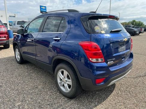 Used 2017 Chevrolet Trax LT w/ LT Convenience Package AWD/4WD image 6
