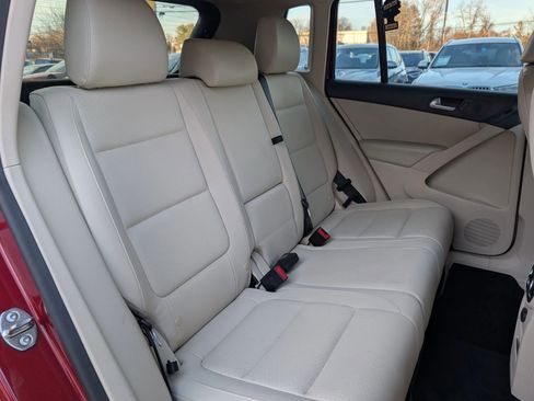 Used 2016 Volkswagen Tiguan S image 11