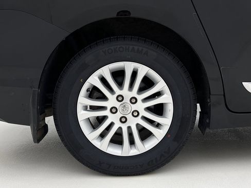 Used 2016 Toyota Sienna XLE w/ Protection Package FWD image 28