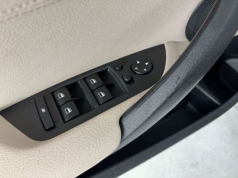 Used 2015 BMW X1 xDrive28i image 13