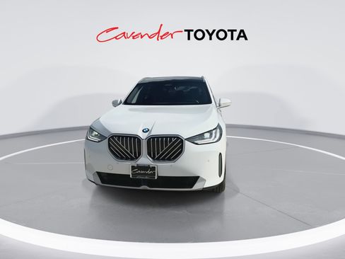 Used 2025 BMW X3 xDrive30i AWD/4WD image 3