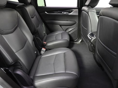 Certified 2025 Cadillac XT6 Premium Luxury image 17
