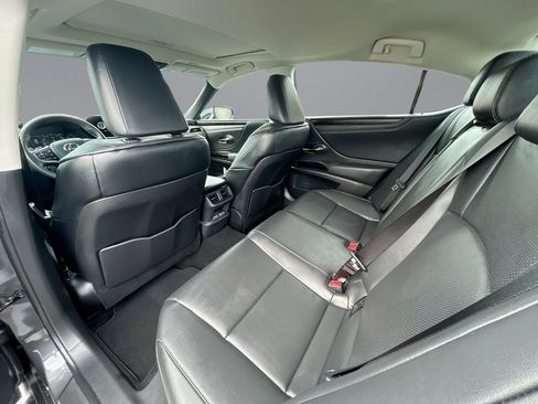 Used 2025 Lexus ES 350 w/ Premium Package FWD image 32