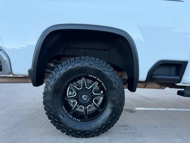 Used 2024 Chevrolet Silverado 2500 LT AWD/4WD image 9