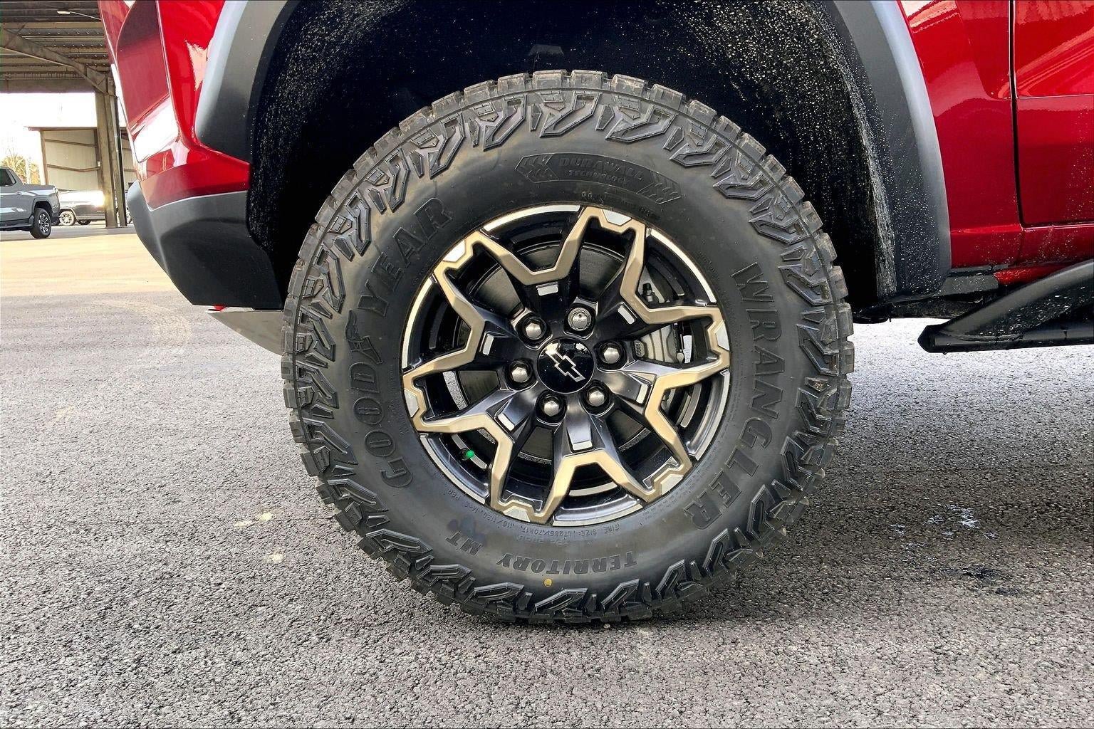 New 2026 Chevrolet Colorado ZR2 w/ Technology Package AWD/4WD image 11