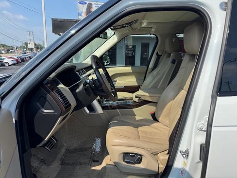 Used 2015 Land Rover Range Rover Supercharged AWD/4WD image 9