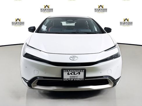 Used 2024 Toyota Prius Prime Premium FWD image 2