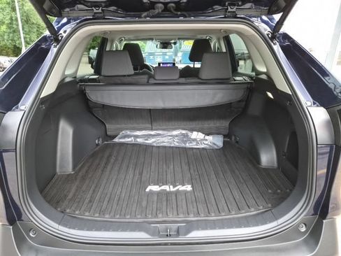 Used 2024 Toyota RAV4 XLE w/ Convenience Package AWD/4WD image 9