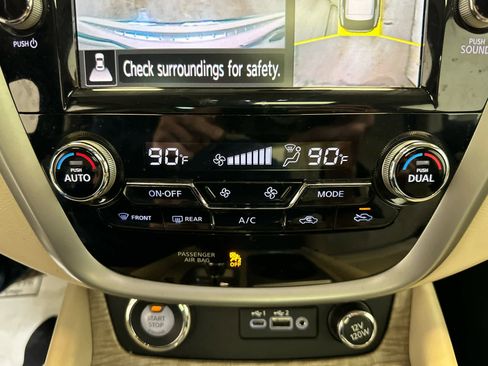 Certified 2020 Nissan Murano SL w/ Moonroof Package image 18