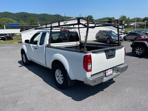 Used 2018 Nissan Frontier SV w/ Value Truck Package image 6