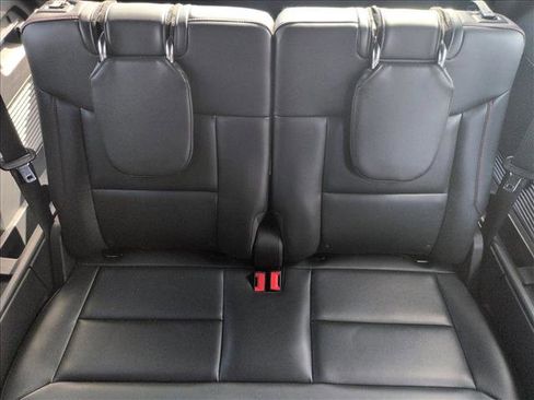 Used 2025 Ford Explorer ST-Line w/ ST-Line Street Pack image 19