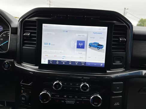 Used 2021 Ford F150 XLT w/ Equipment Group 302A High image 17