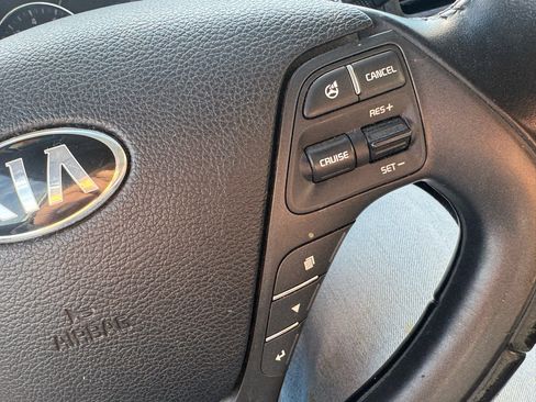 Used 2016 Kia Forte EX image 15