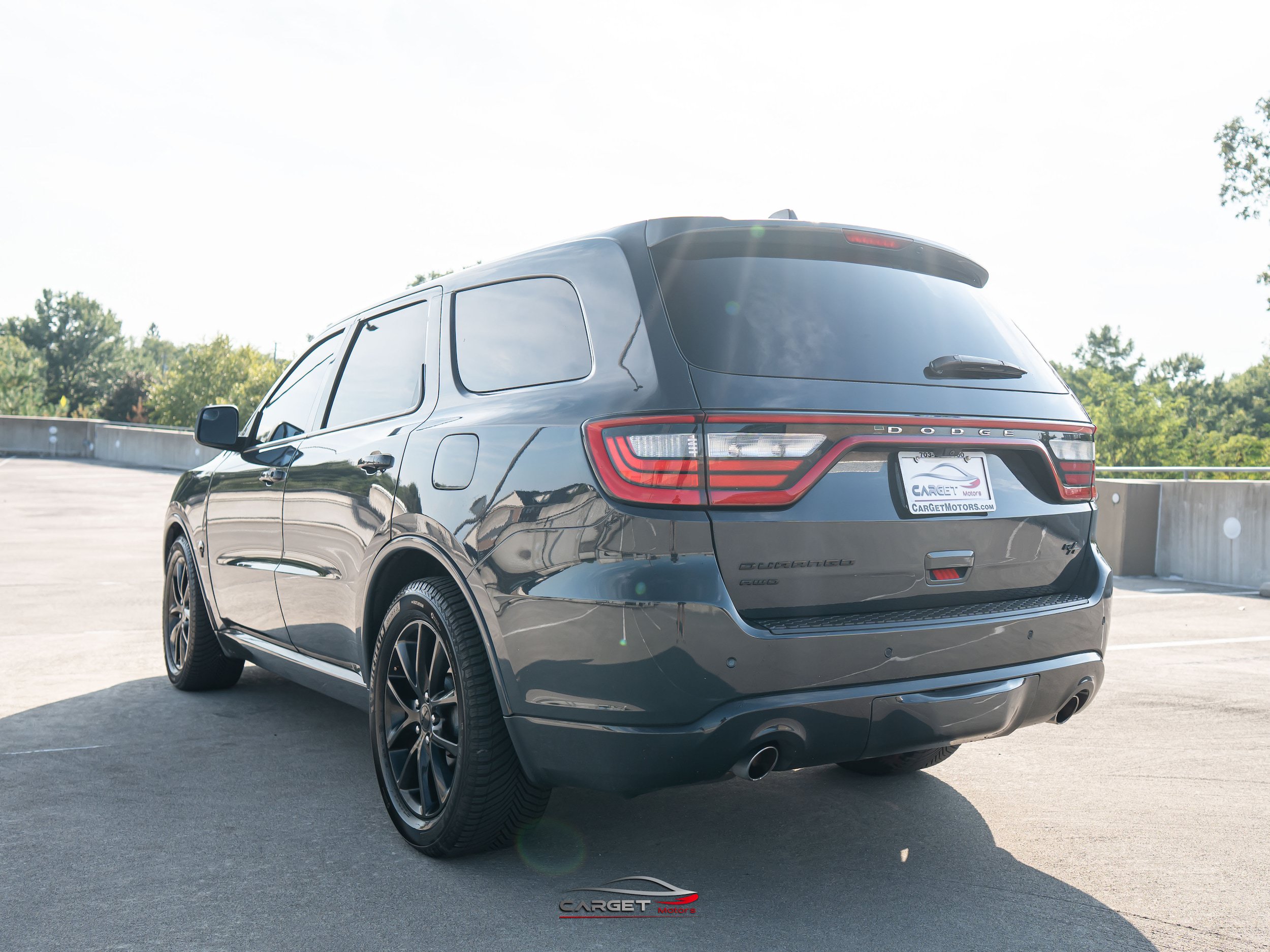 Used 2017 Dodge Durango R/T w/ Blacktop Package AWD/4WD image 5