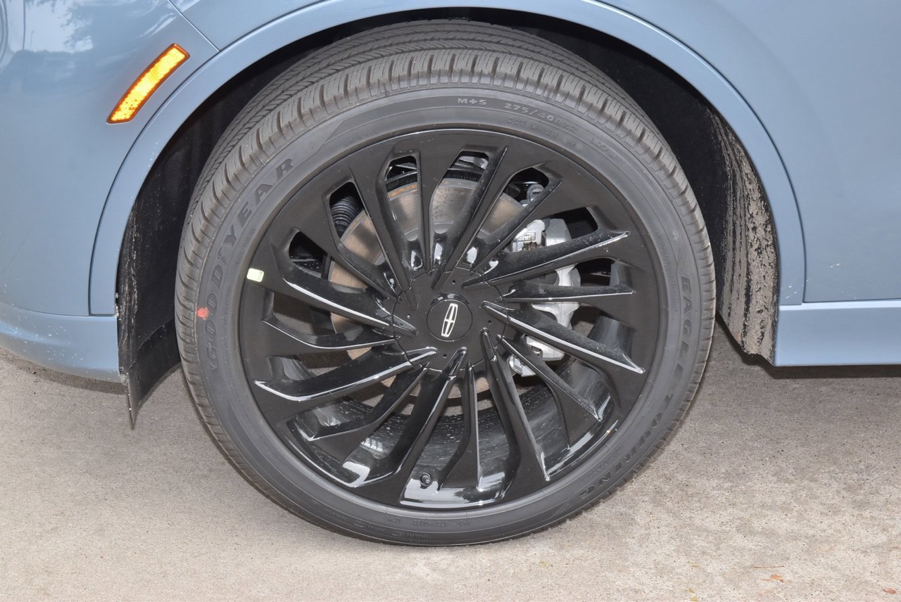 New 2027 Lincoln Aviator Reserve w/ Jet Appearance Package RWD image 38