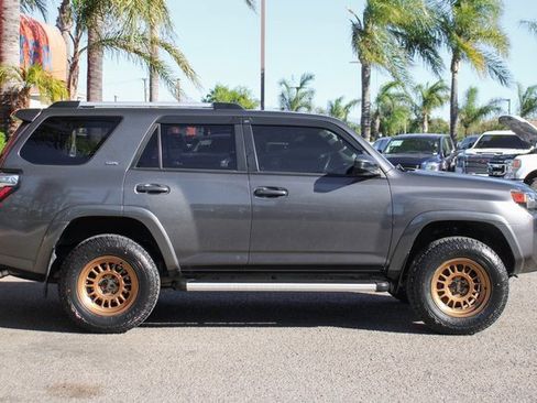Used 2022 Toyota 4Runner SR5 image 11