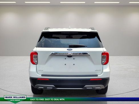 Used 2022 Ford Explorer XLT w/ Equipment Group 202A AWD/4WD image 5