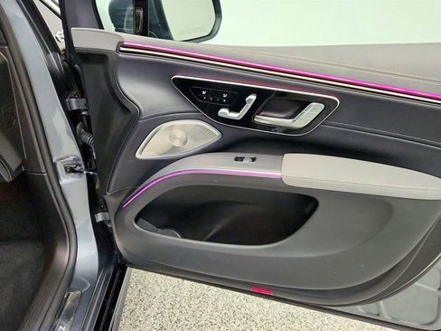Used 2023 Mercedes-Benz EQS 580 4MATIC SUV image 26