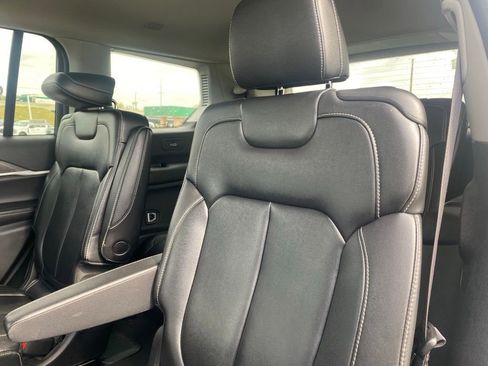 Used 2023 Jeep Grand Cherokee L Limited image 29