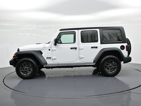 Used 2025 Jeep Wrangler Unlimited Sport AWD/4WD image 8