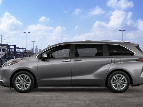 New 2026 Toyota Sienna Limited FWD image 4