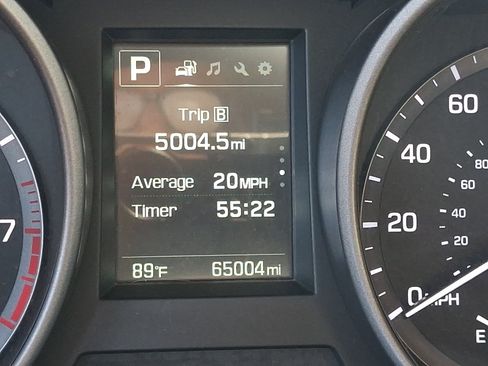 Used 2018 Hyundai Santa Fe Sport w/ 2.4L Value Package 02 AWD/4WD image 20