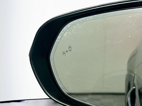 Used 2015 Lexus NX 300h AWD w/ Luxury Package image 16