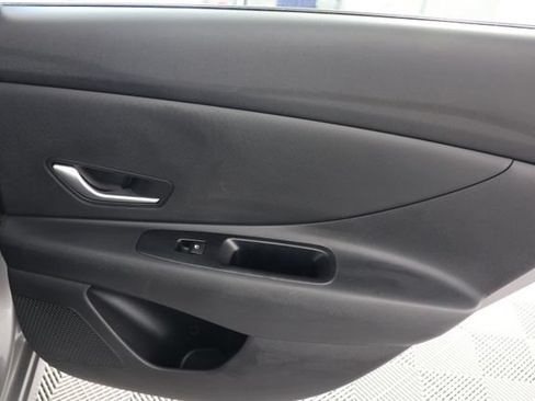 Used 2024 Hyundai Elantra SEL FWD image 25